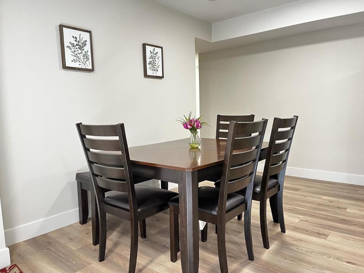 The Harmony Inn Spacious 2 Bdrms 2 Beds Basement Suite サレー エクステリア 写真
